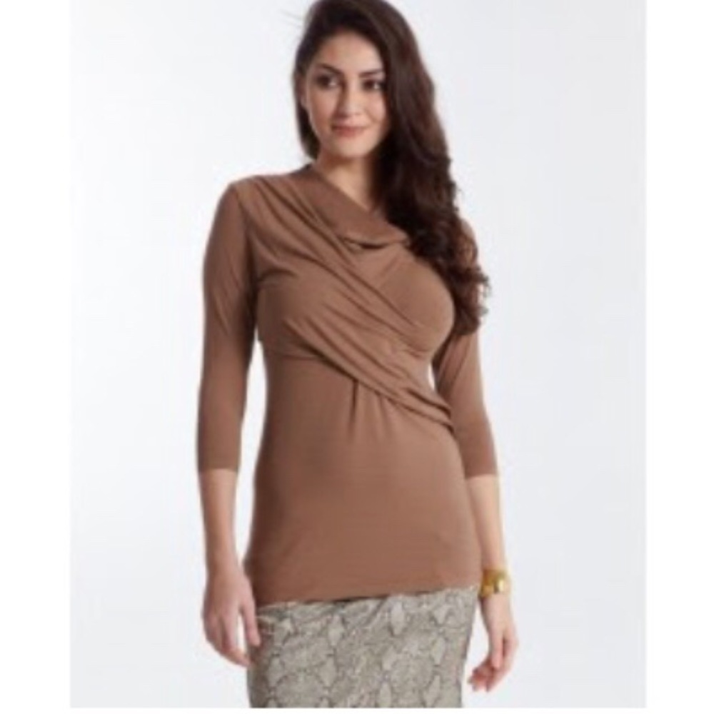 Mothers en Vogue Maternity/Nursing blouse